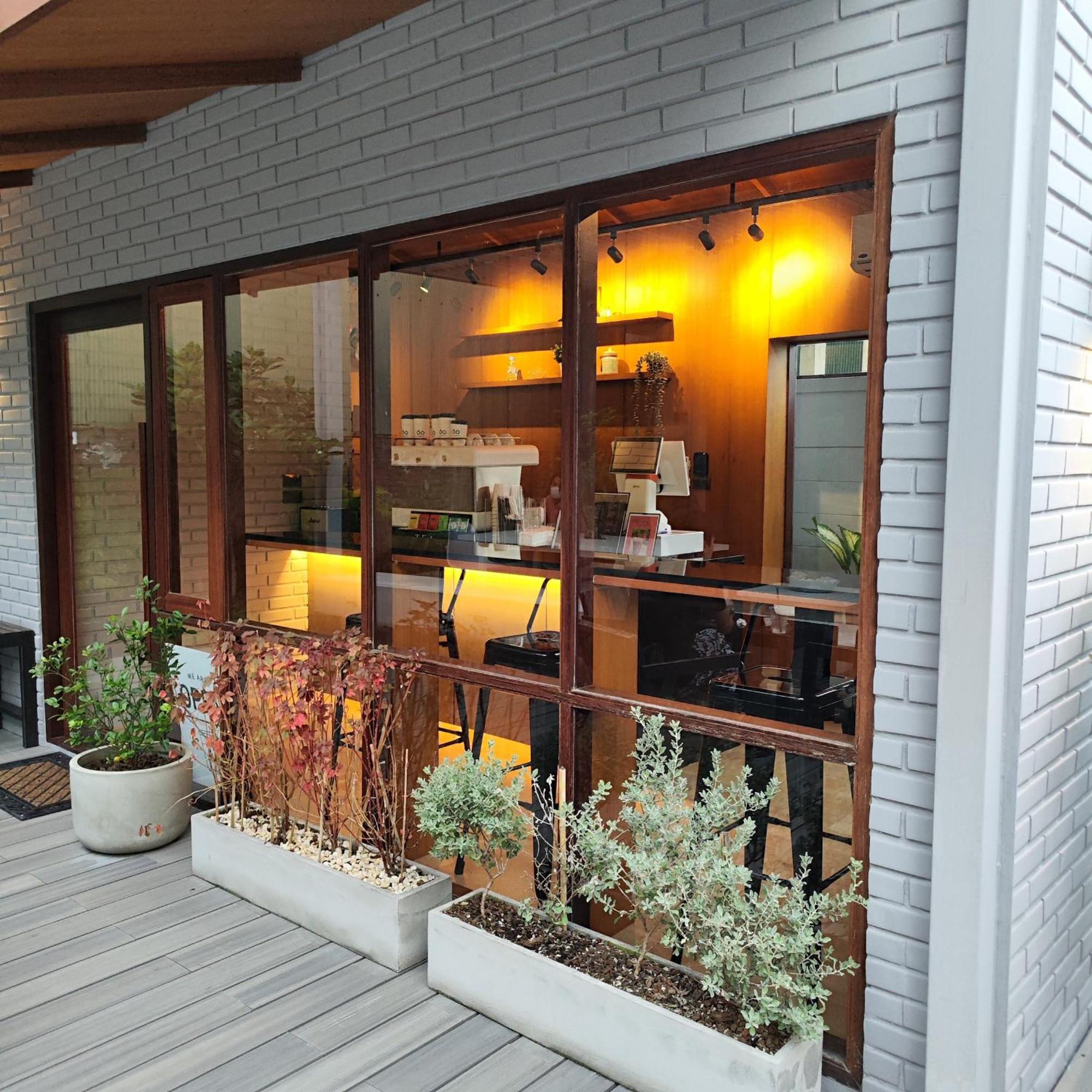 At Number60 Khaosan Guest house *