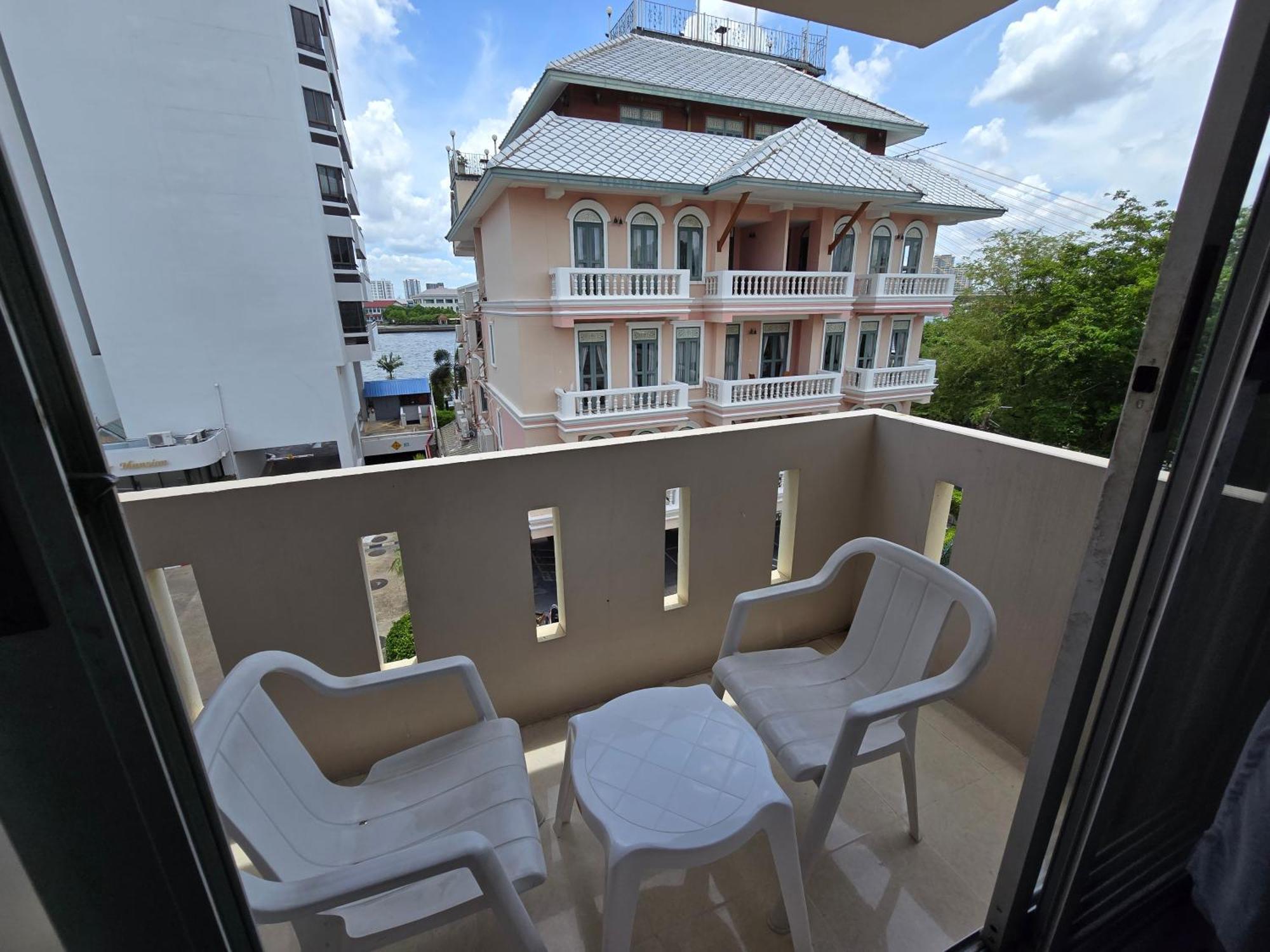 Bella Bella Riverview Guest house *