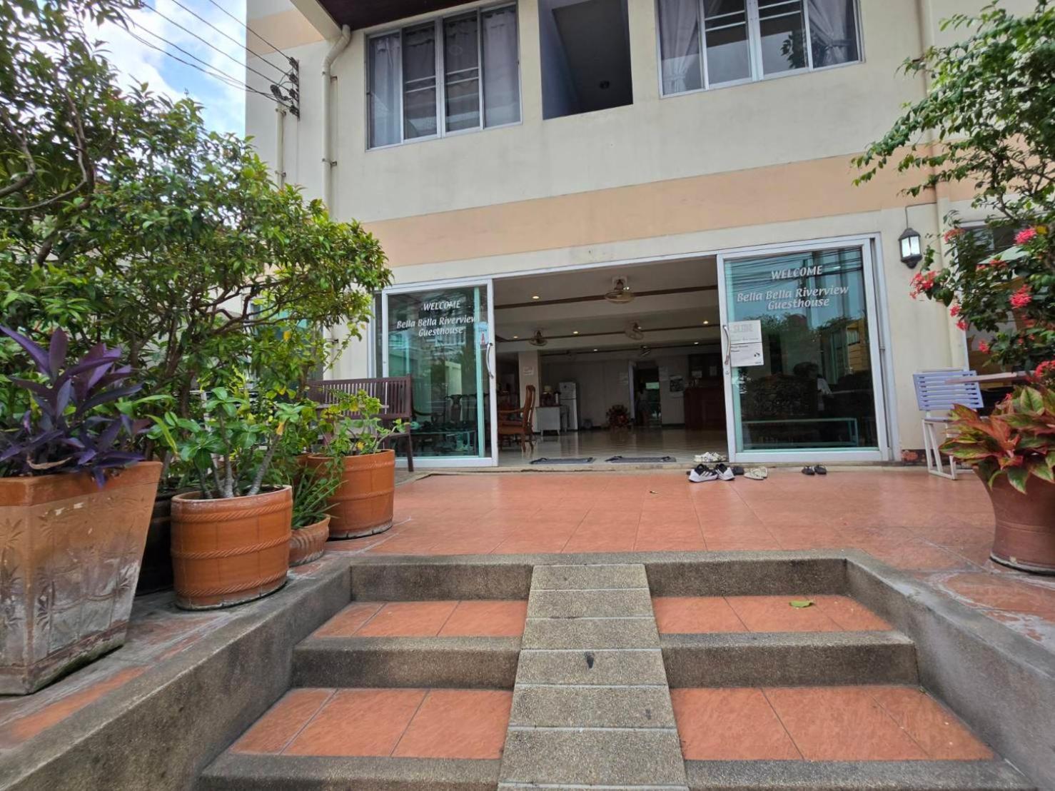 Bella Bella Riverview * Bangkok