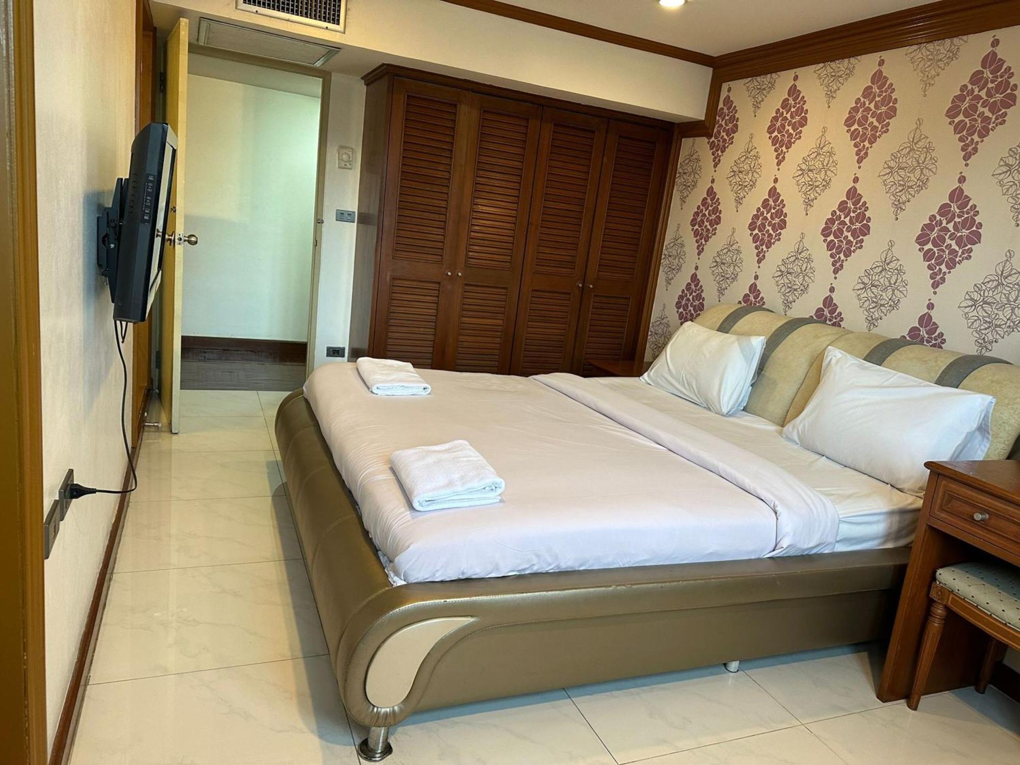 Apartment Omni Tower Sukhumvit Soi 4 Direct Bangkok