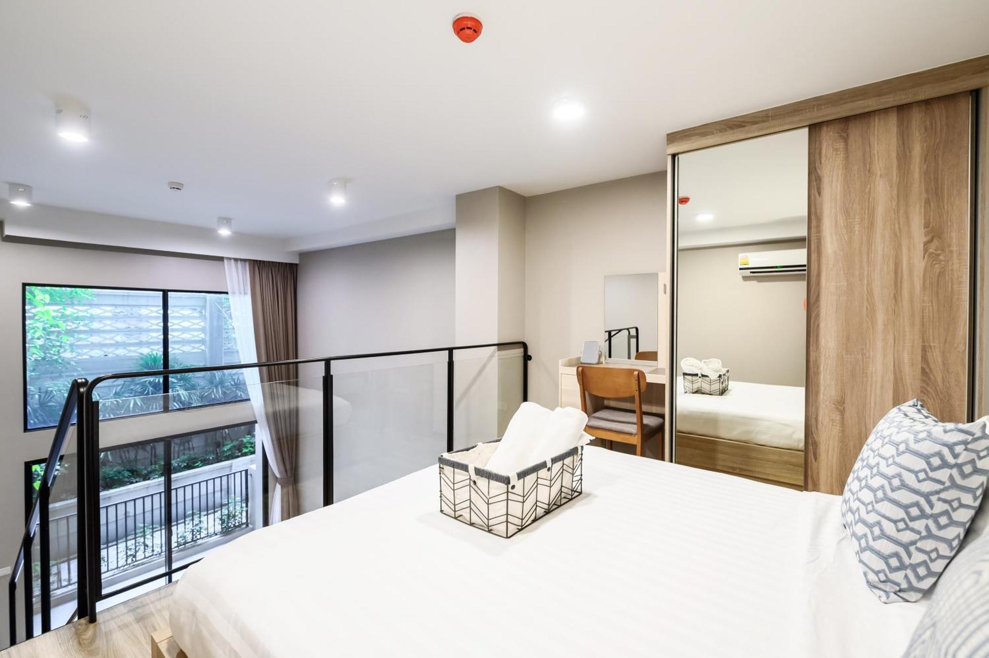 Blossom Sathorn By Plearn * Bangkok