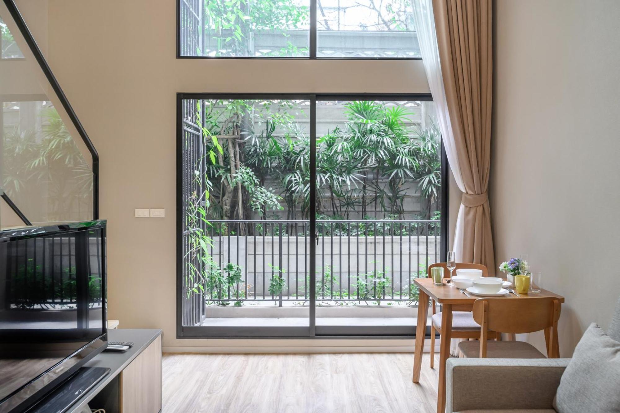 Blossom Sathorn By Plearn Apartment
