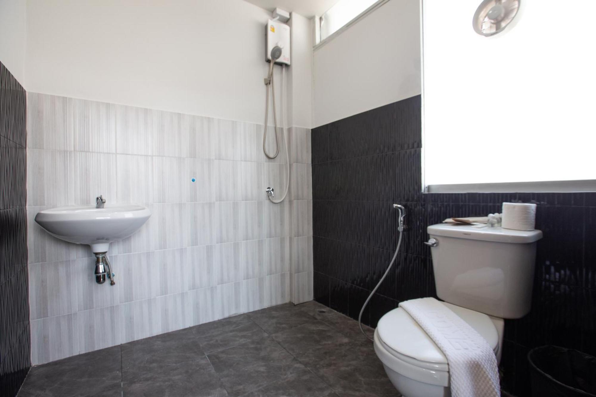 Hotel 185@surawong 4*