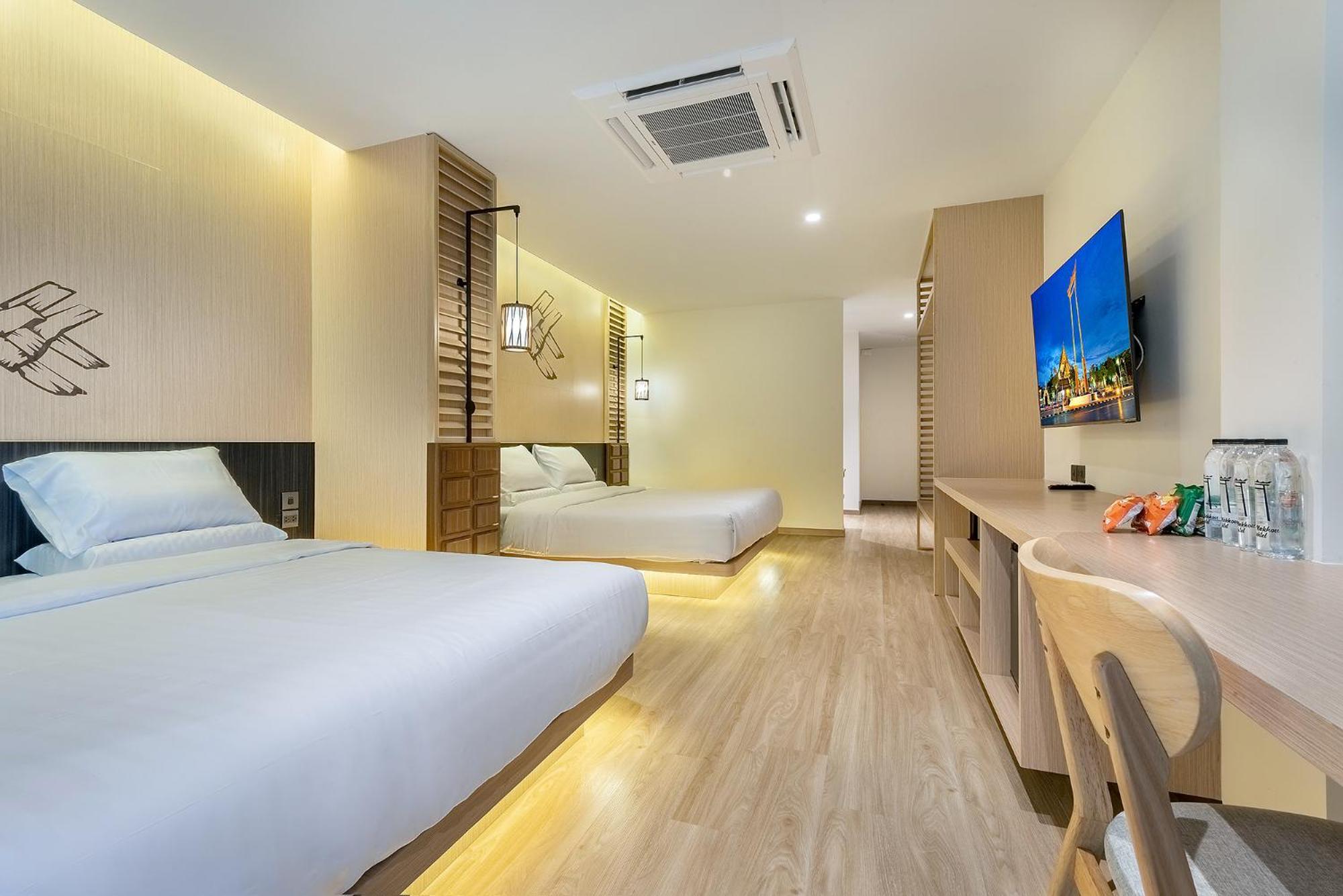 Phra Nakhon Poshtel Hostel *