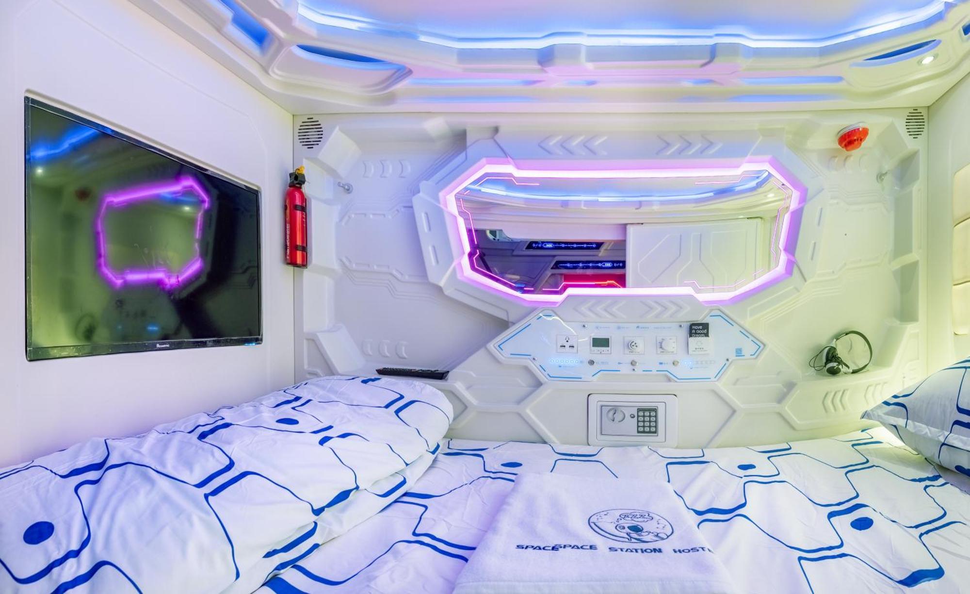 Hostel Space Station