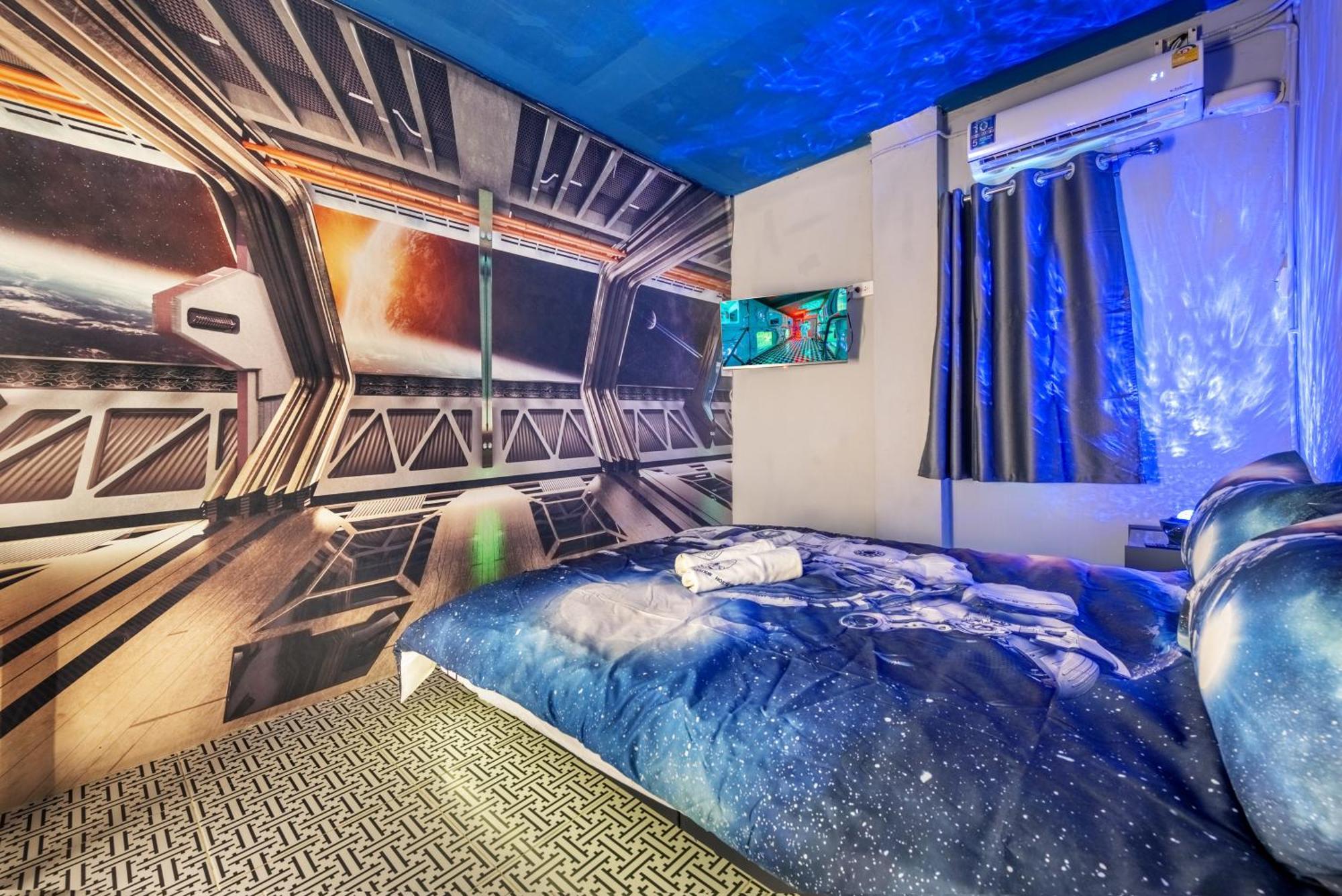 Hostel Space Station