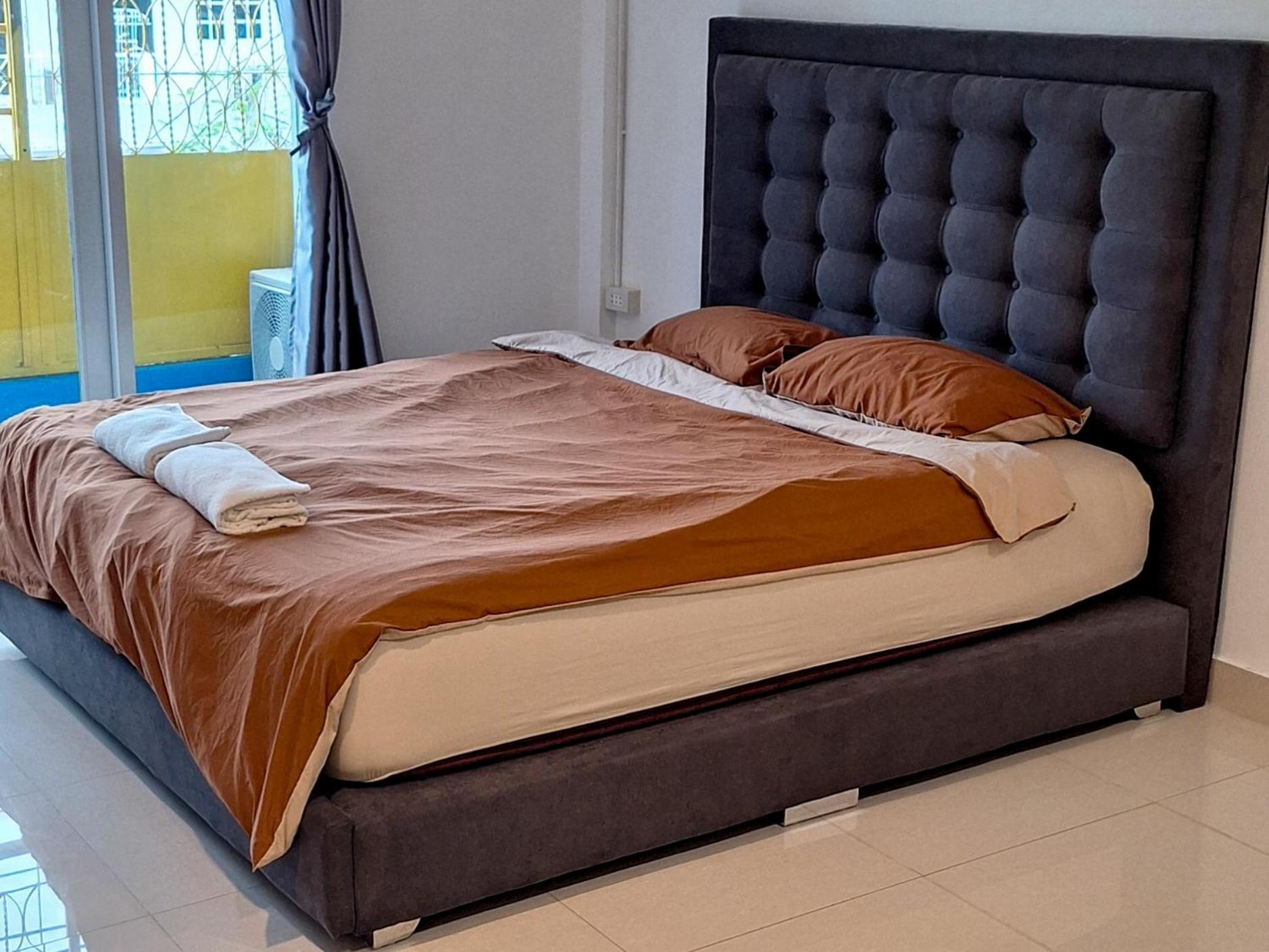 Pinklao Traveler's House Privatunterkunft