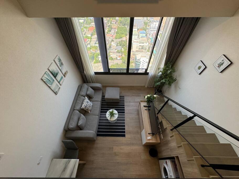 Sukhumvit 87 游泳池健身房 酒吧 餐厅 办公区等一体公寓