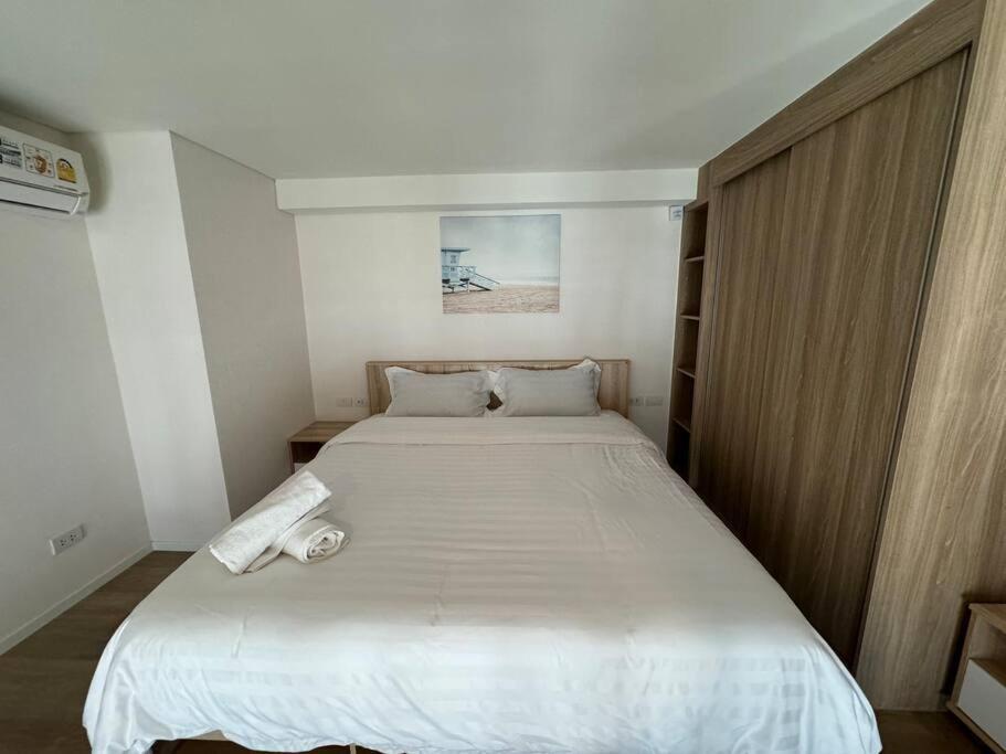 Sukhumvit 87 游泳池健身房 酒吧 餐厅 办公区等一体公寓 Apartment Bangkok