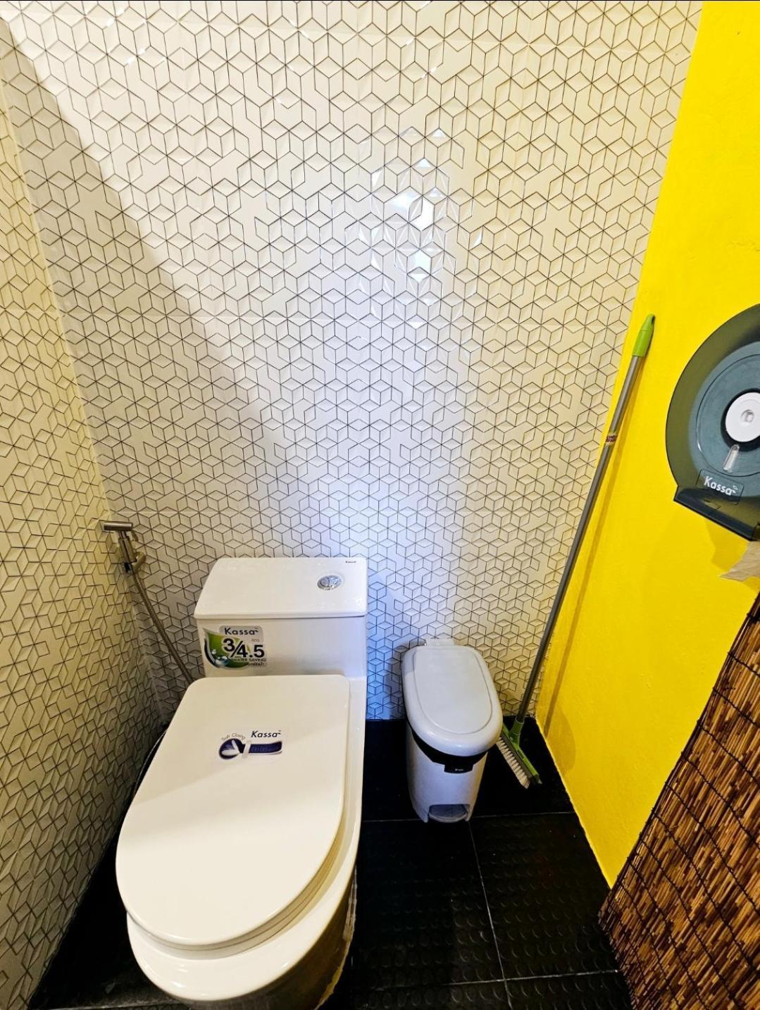 Hostel Ddm House