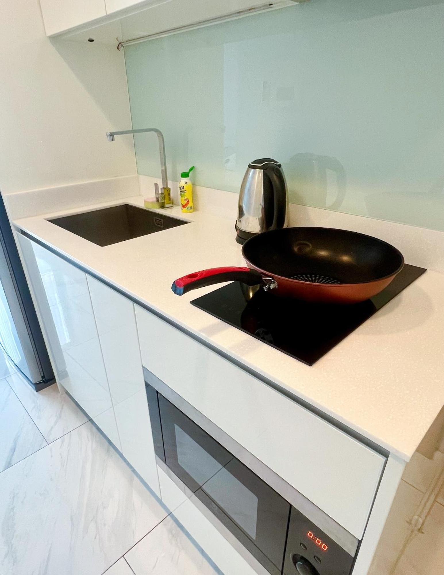 Hyde Sukhumvit 11 Nana & Five House Apartment Bangkok