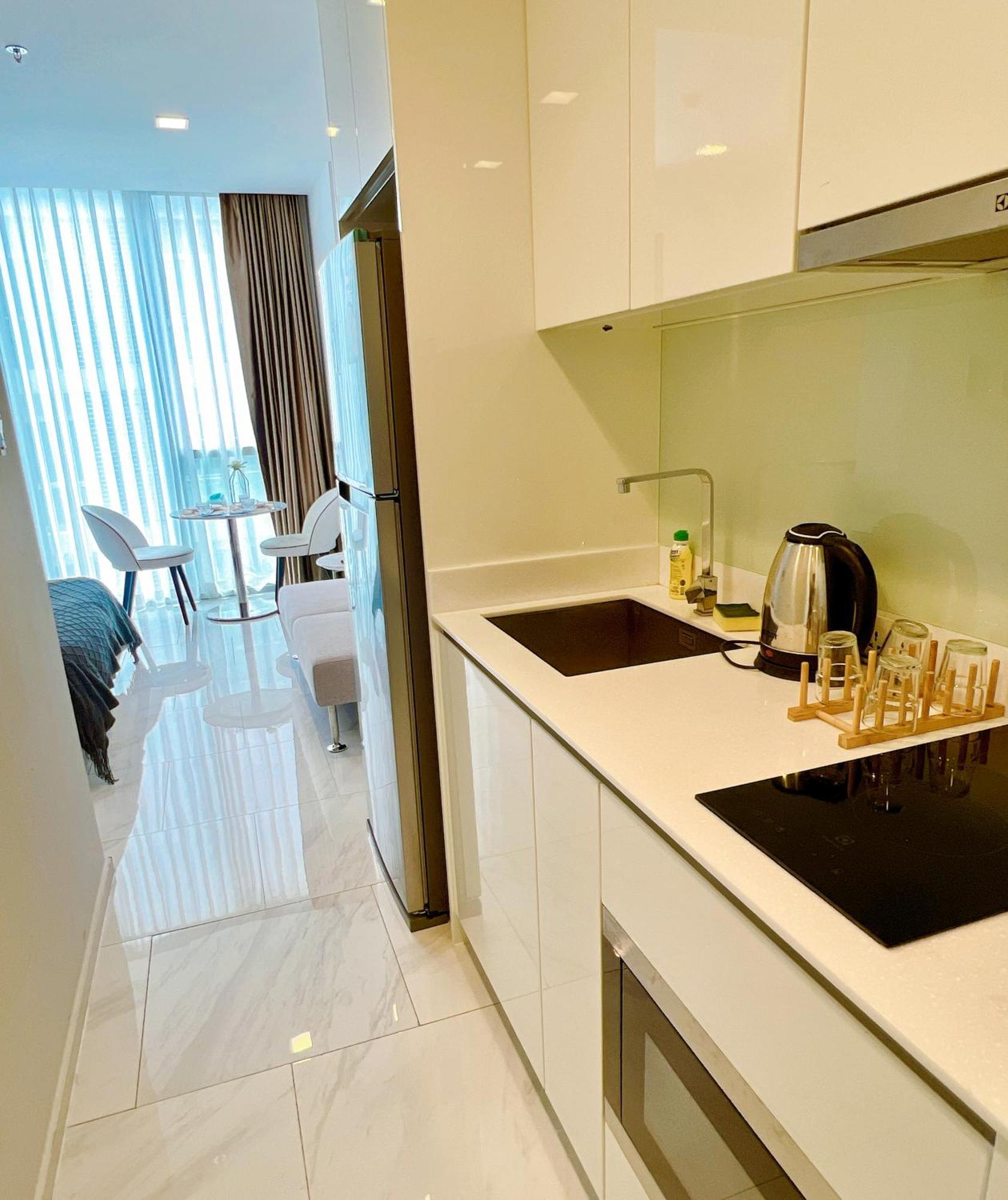 Hyde Sukhumvit 11 Nana & Five House Bangkok
