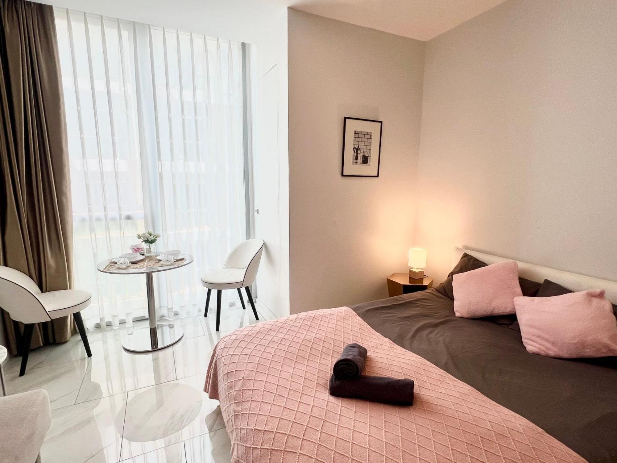 Hyde Sukhumvit 11 Nana & Five House Apartment