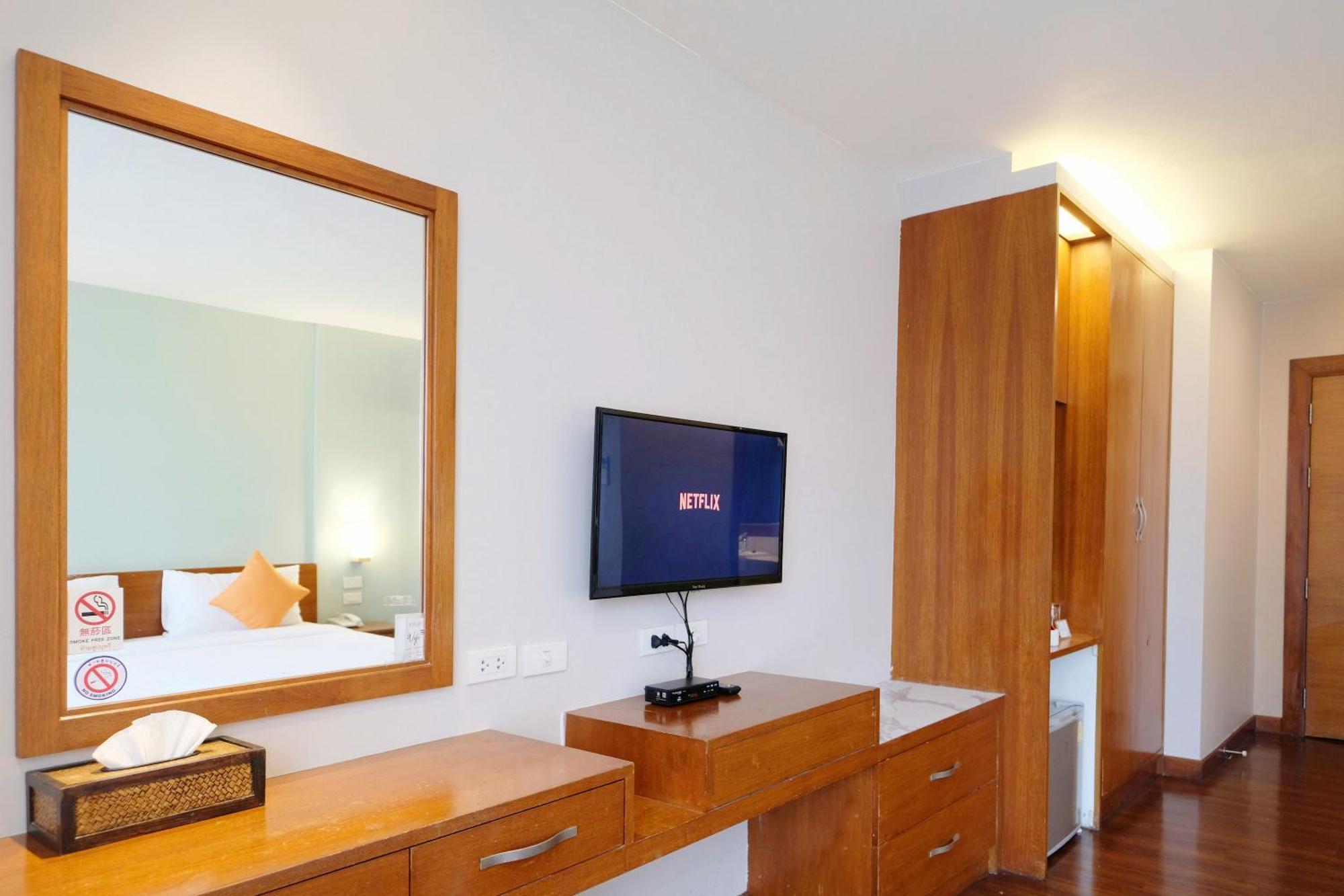 Lantana Hotel 3*