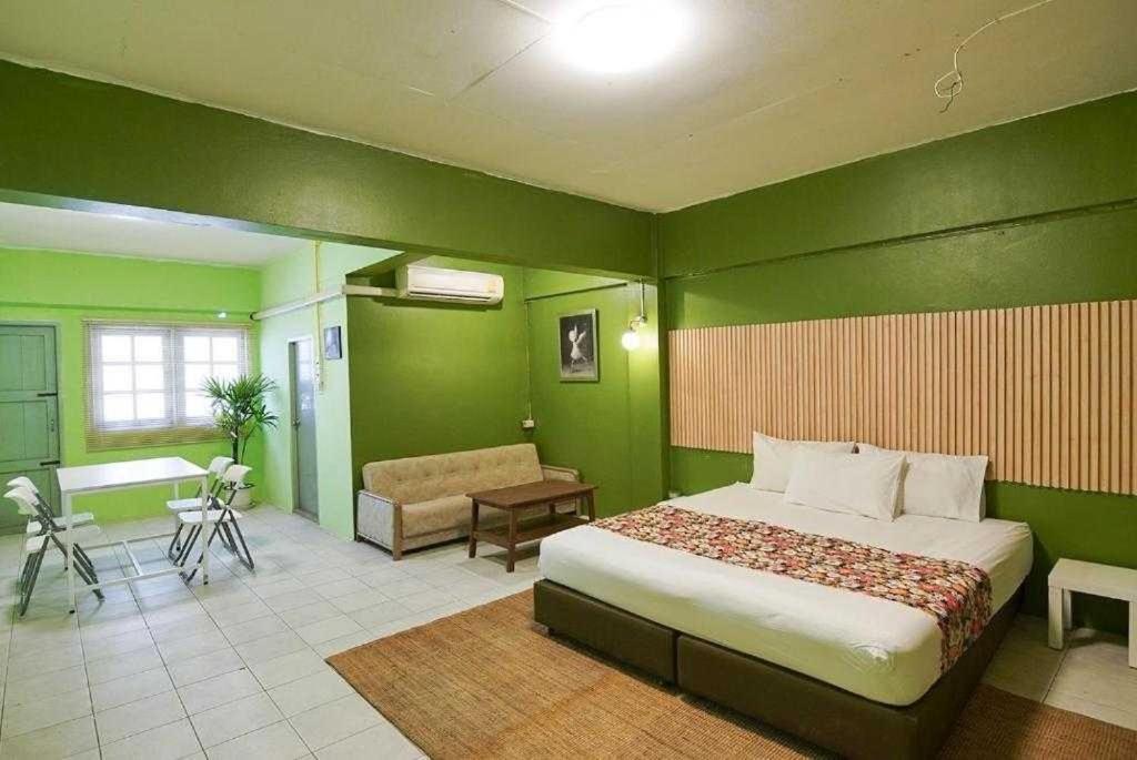 Go The Grand Palace I โกอินน์ พระบรมมหาราชวัง 2 Apartment *