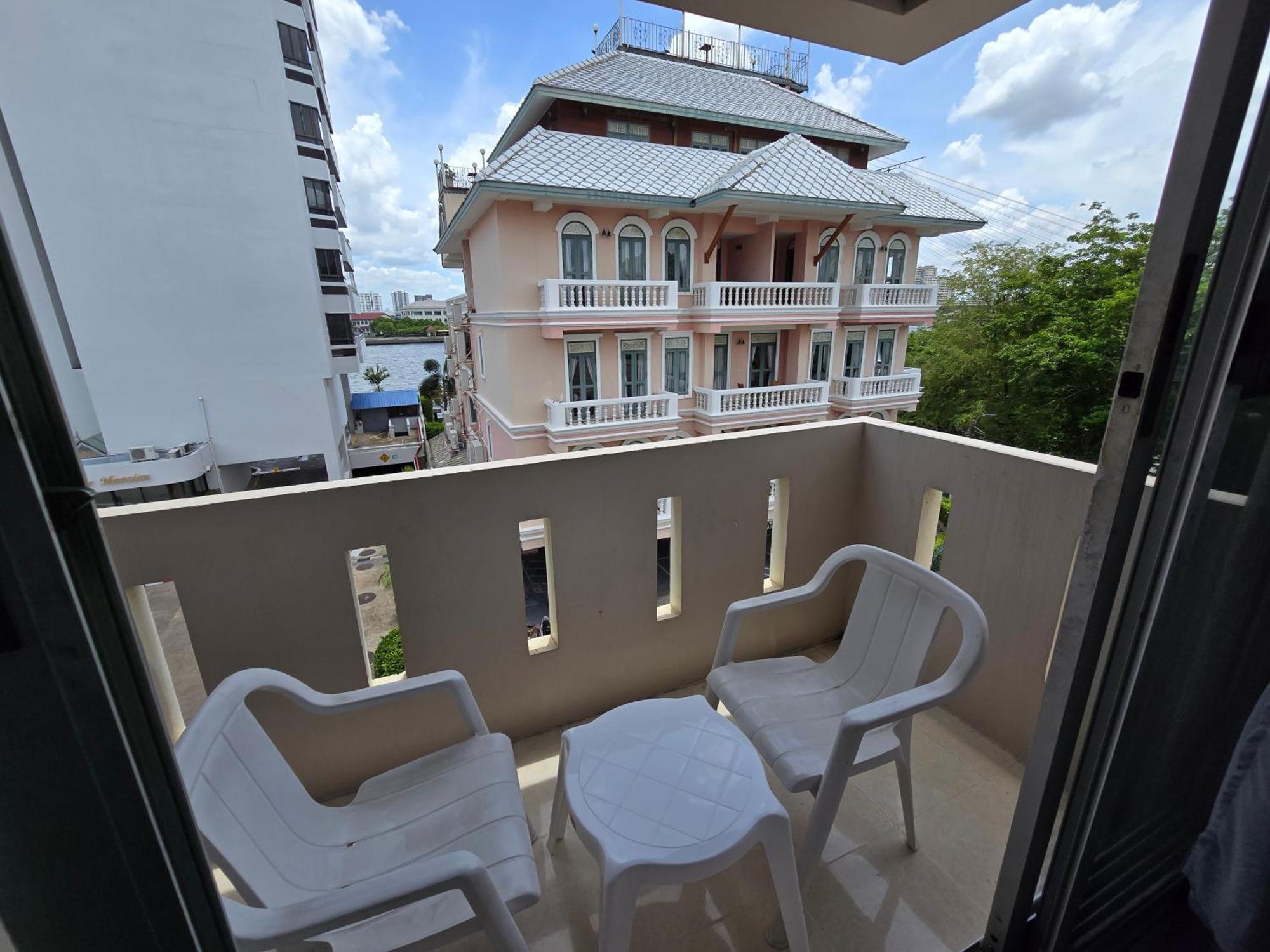 Bella Bella Riverview Bangkok