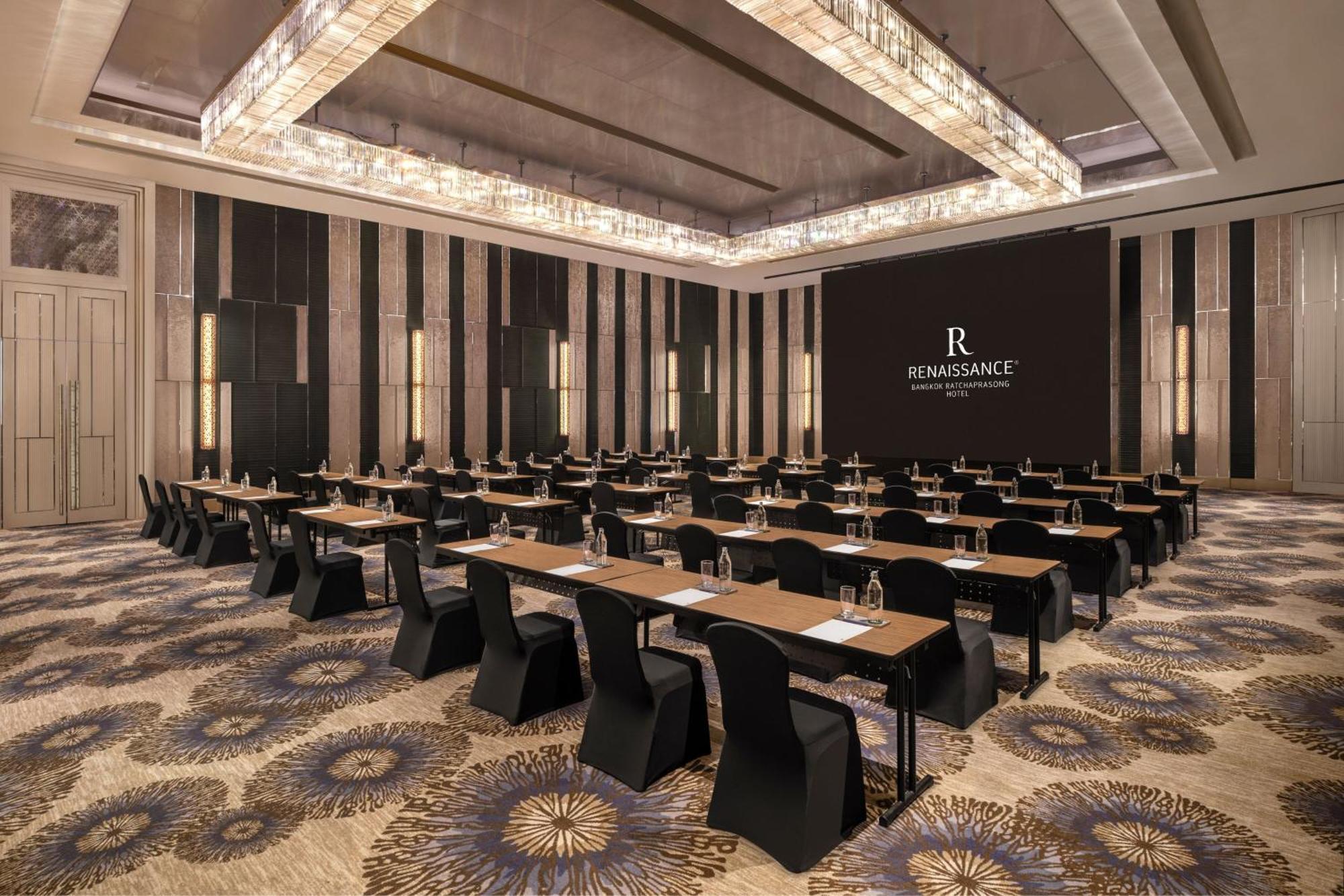 Renaissance Ratchaprasong Hotel 5*