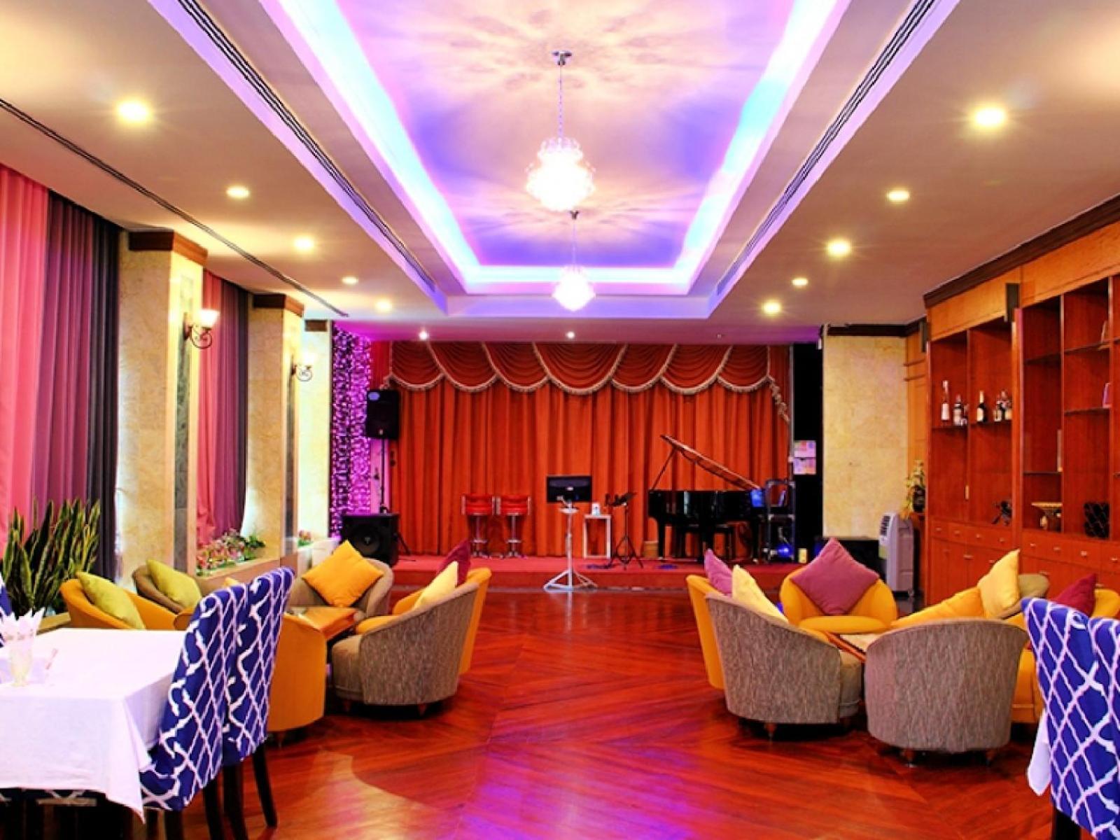 Hotel Summit Pavilion
