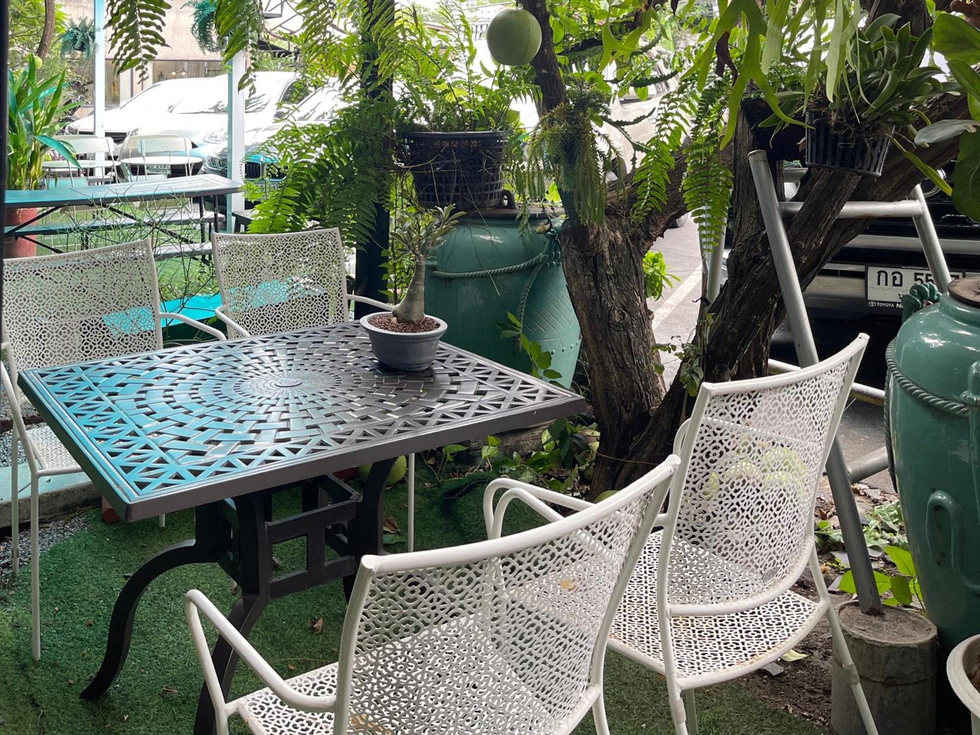 The Quarter Wutthakat Homestay