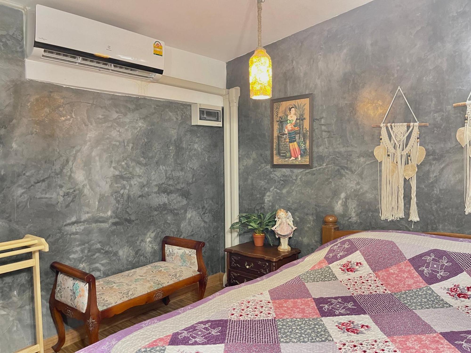 The Quarter Wutthakat Homestay Bangkok