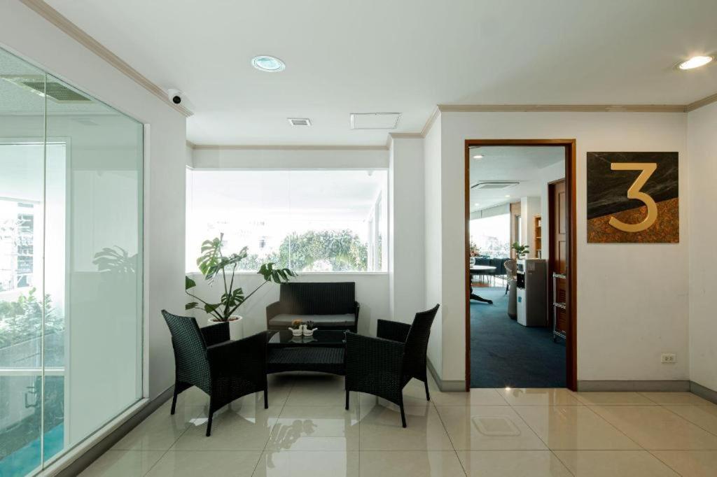 Hotel Schloss At Thonglor Bangkok