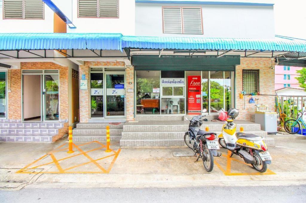 Ze Ram Intra 2* Bangkok