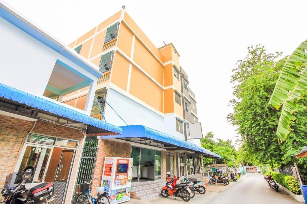 Ze Ram Intra Hotel Bangkok