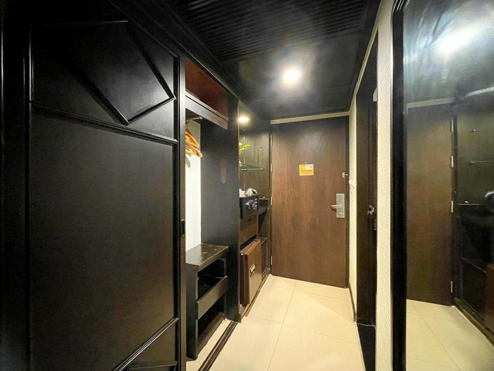 Arawana Regency Park Sukhumvit Hotel 4*