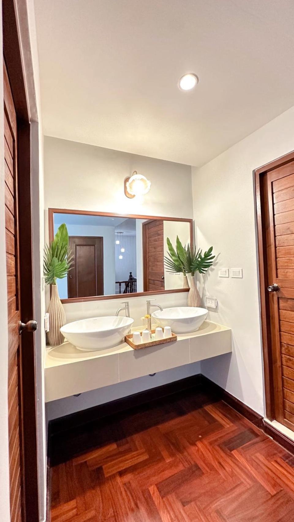 Bunya House Near Bts Asok, Terminal21 Private&cozy