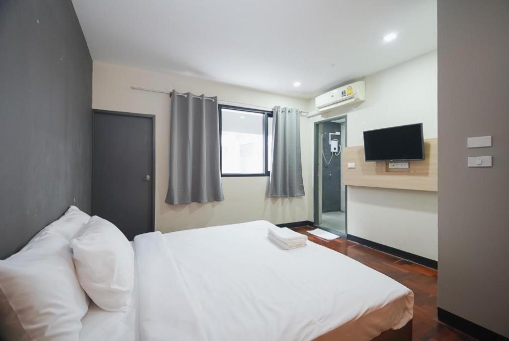 Z Go Bts St Louis Silom V โกอินน์ บีทีเอส เซนต์หลุยส์ สีลม 3 *