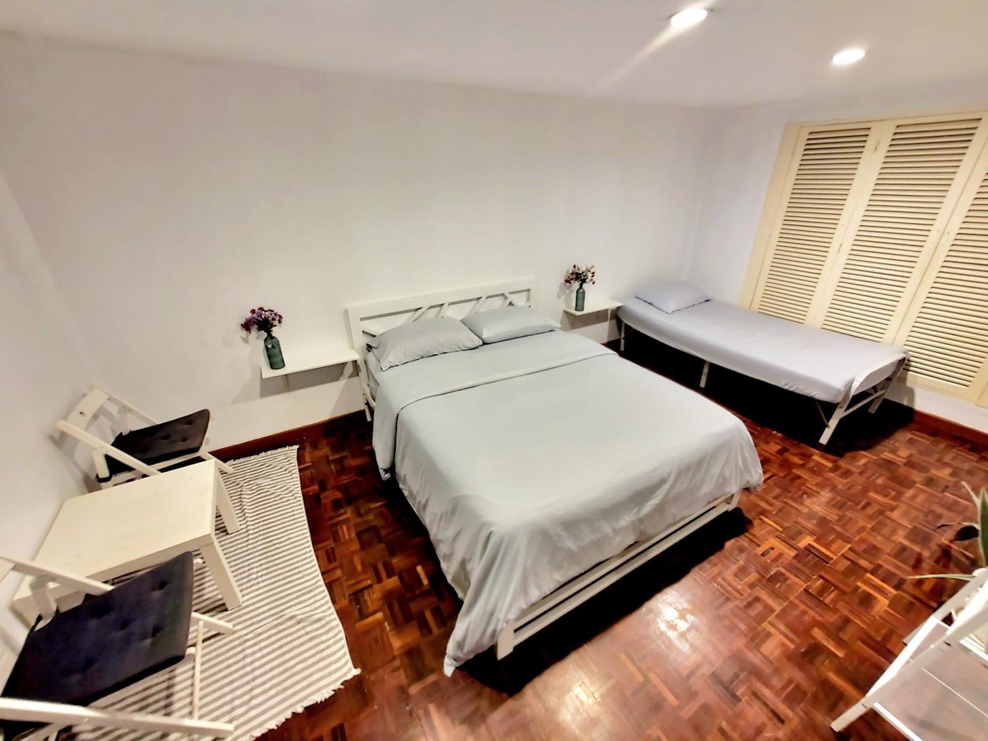 Home16 16 Sukhumvit Hostel *