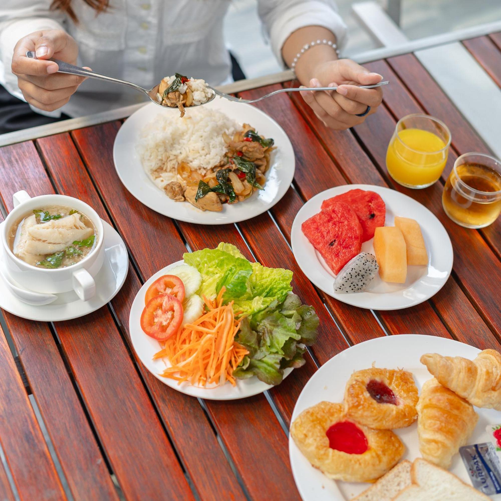 Hotel Vib Western Sanam Pao 3*