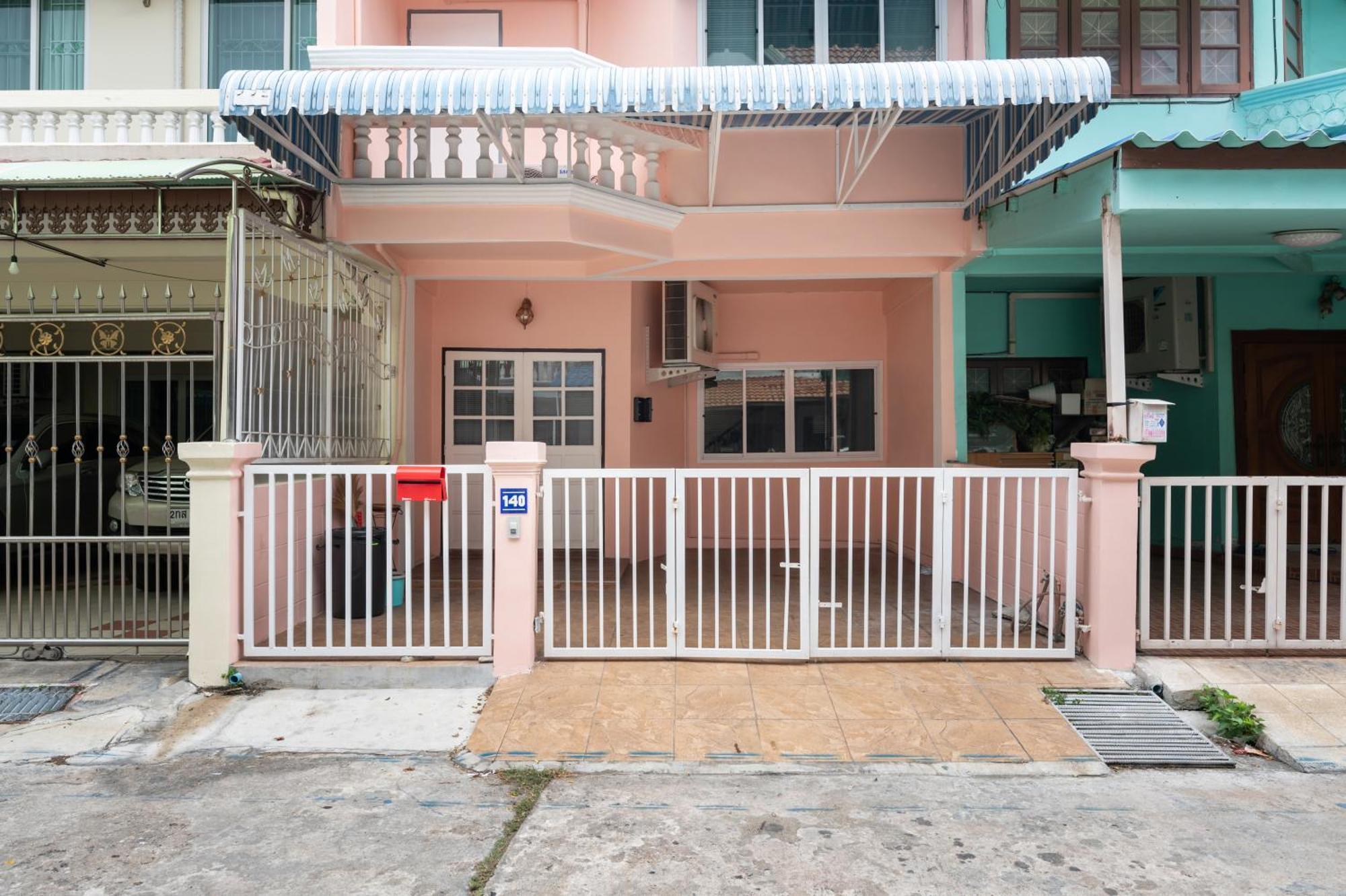 Apartment Cozyhouse,near To Btsonnut,10 Guests *