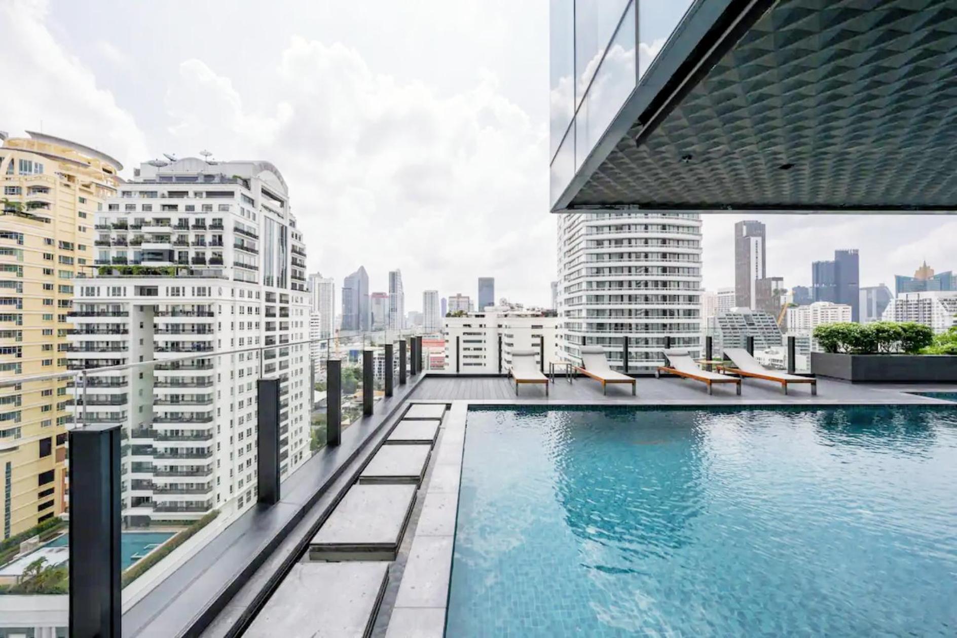 Circle Sukhumvit 11 Apartment