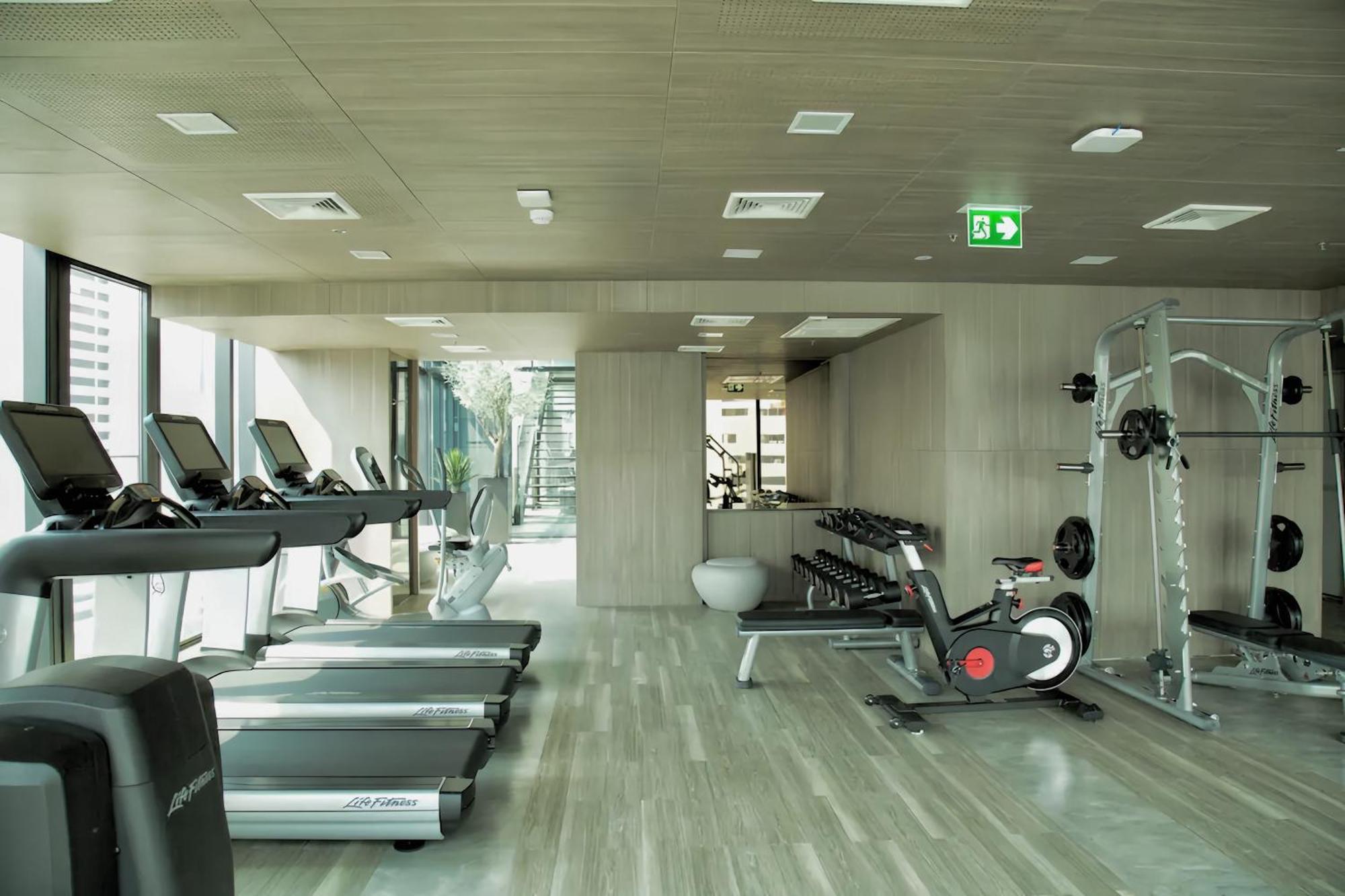 Circle Sukhumvit 11 Apartment *