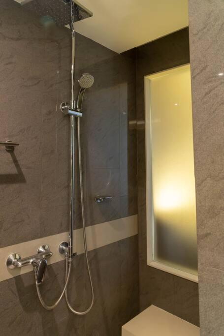 Apartment Luxury 2 Near Bts Thong Lor Bangkok