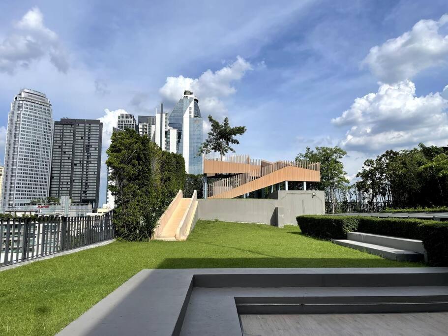 Luxury 2 Near Bts Thong Lor