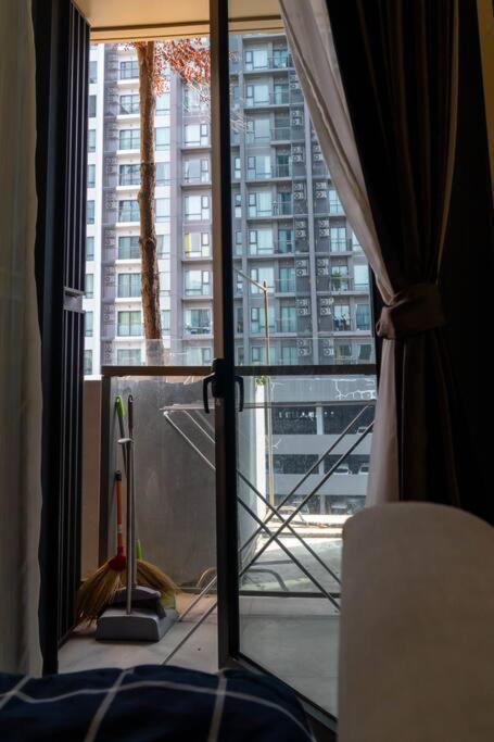 Luxury 2 Near Bts Thong Lor Apartment *
