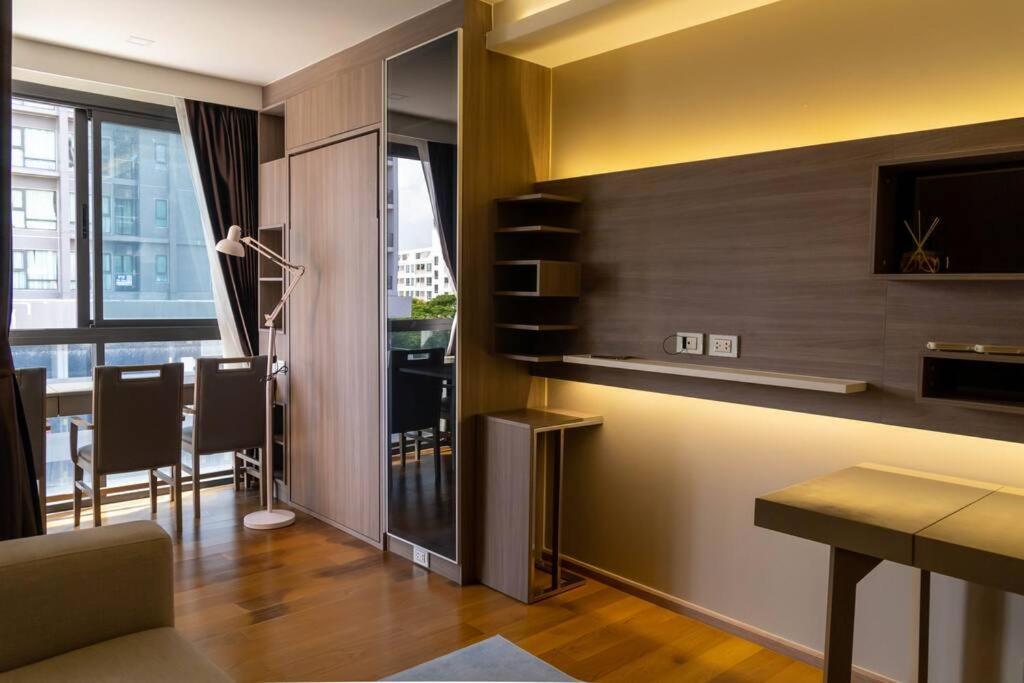 Luxury 2 Near Bts Thong Lor *