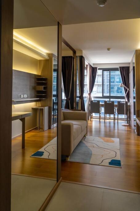 Luxury 2 Near Bts Thong Lor Bangkok