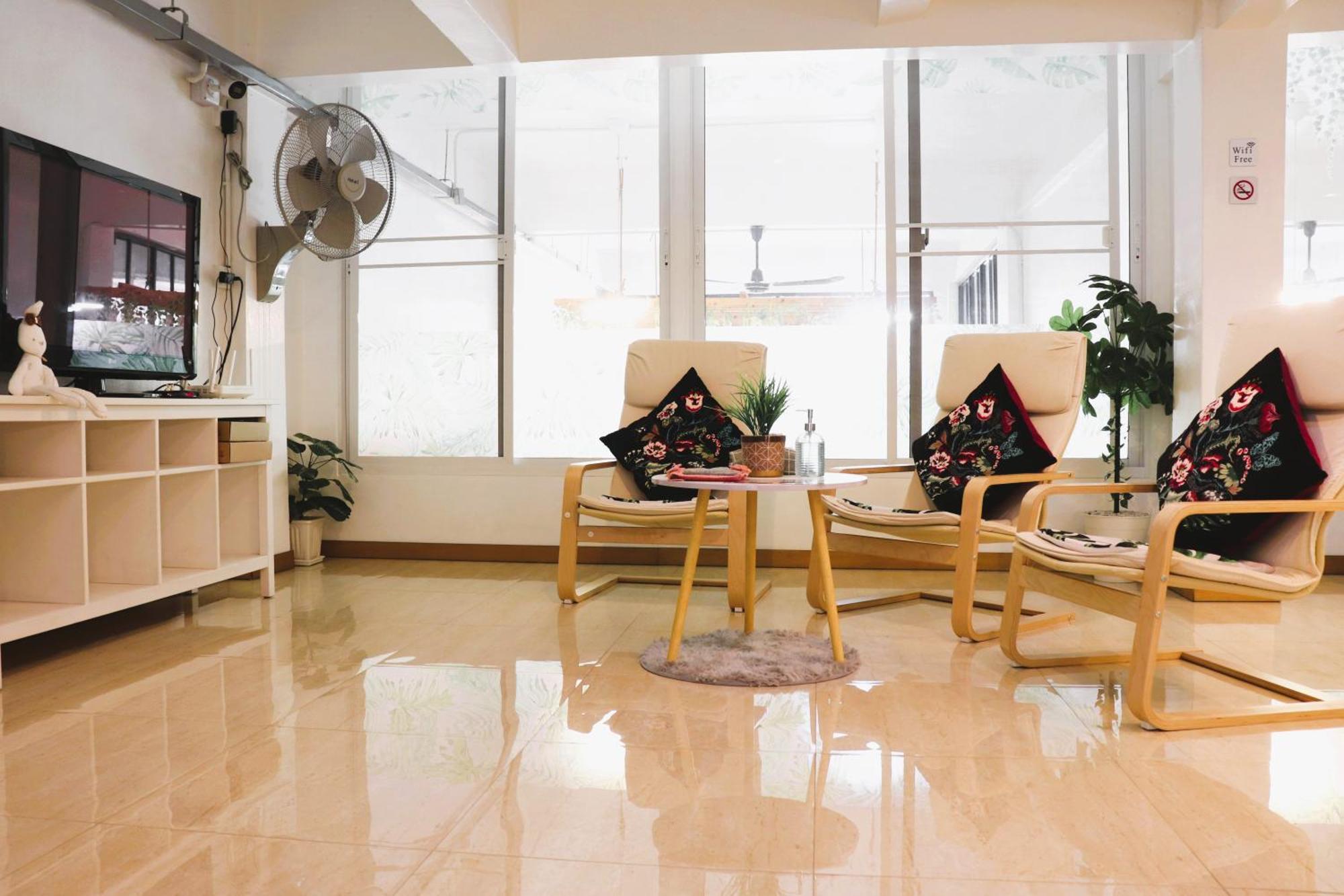 Club House 124 Near Suvarnabhumi, Bkk Airport * Bangkok