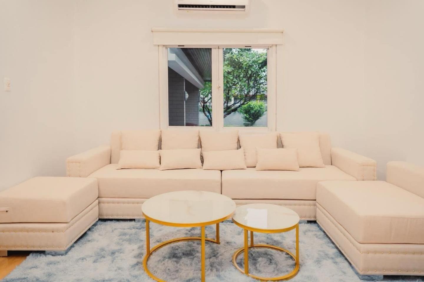 Villa Pool 15