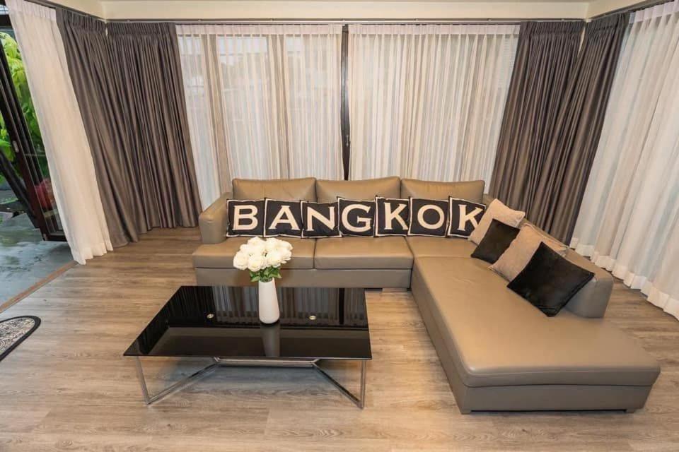 Luxury Pool 77 Bangkok