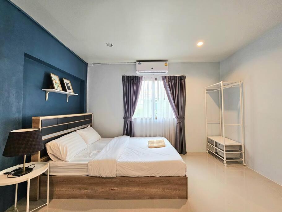 Holiday home 10mins Bts Skytrain Onnut Station *