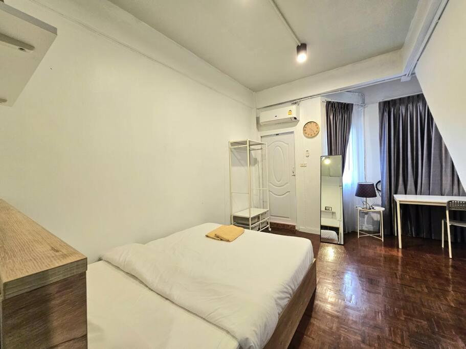 Holiday home 10mins Bts Skytrain Onnut Station Bangkok