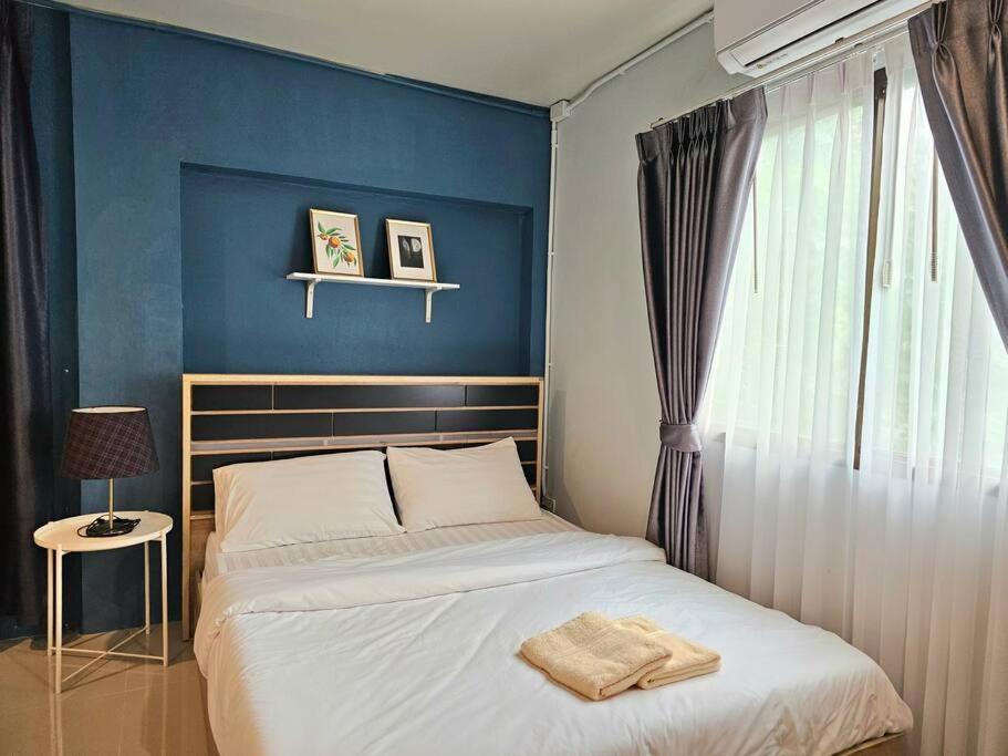 Holiday home 10mins Bts Skytrain Onnut Station Bangkok