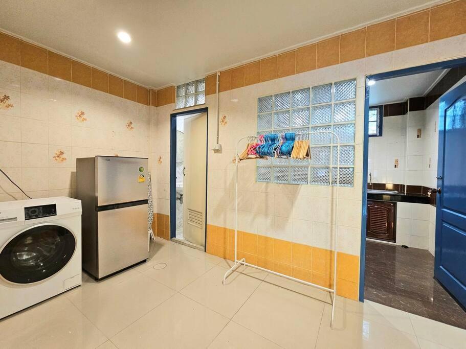 Holiday home 10mins Bts Skytrain Onnut Station
