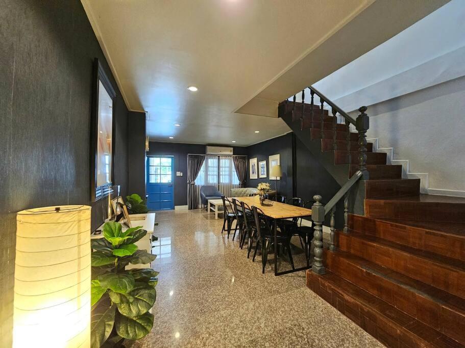 Holiday home 10mins Bts Skytrain Onnut Station *
