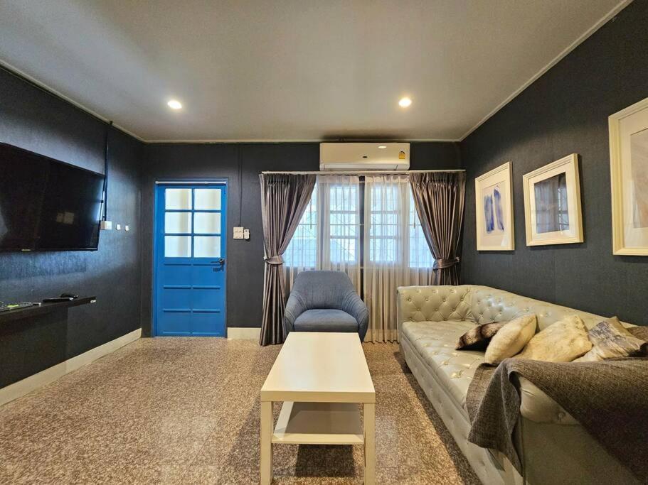 10mins Bts Skytrain Onnut Station Holiday home