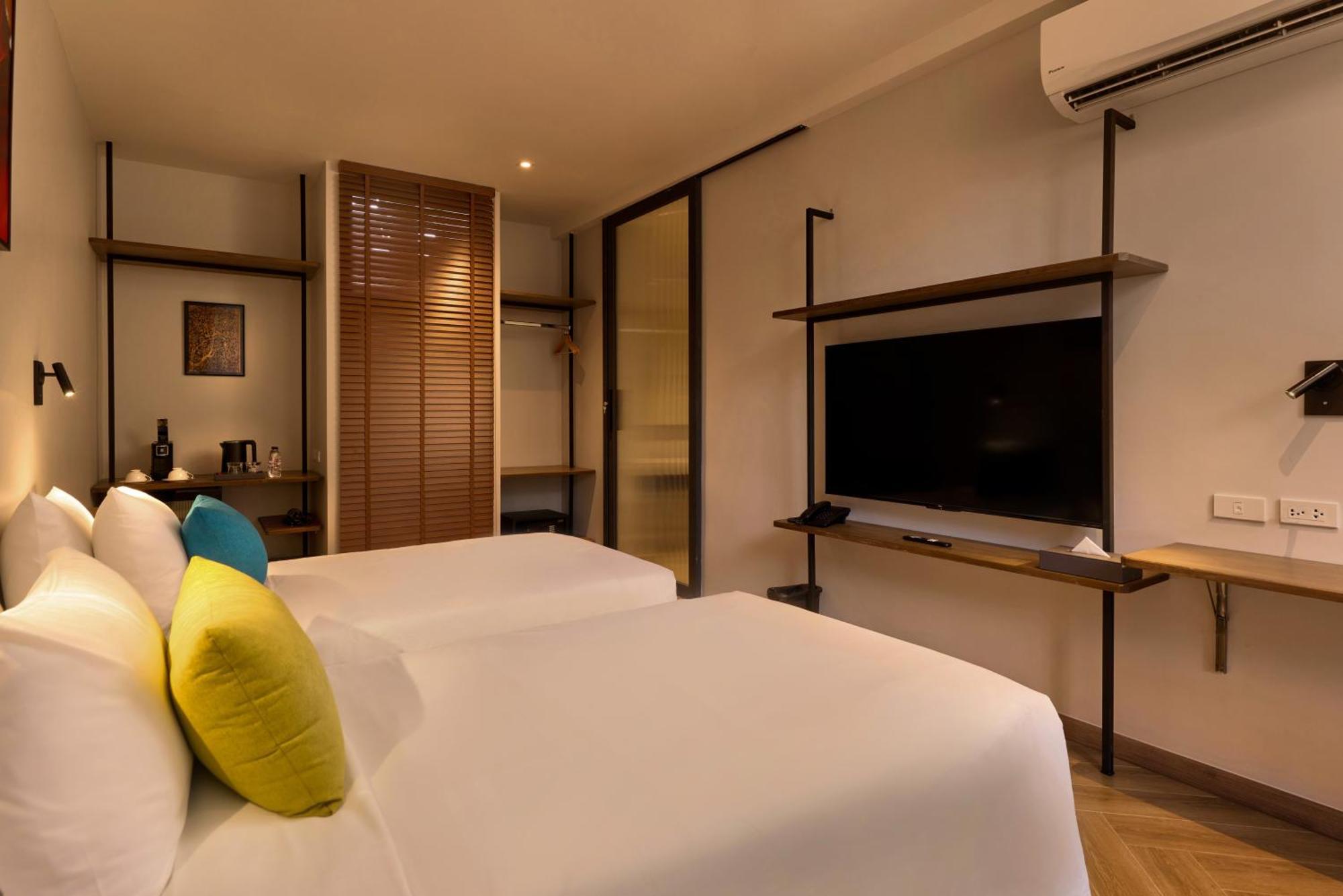 Hotel Red Door Samsen Hotel,